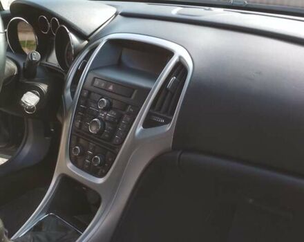 Серый Опель Астра, объемом двигателя 1.7 л и пробегом 204 тыс. км за 7600 $, фото 8 на Automoto.ua