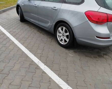 Серый Опель Астра, объемом двигателя 1.2 л и пробегом 254 тыс. км за 5000 $, фото 7 на Automoto.ua