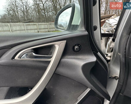 Серый Опель Астра, объемом двигателя 1.69 л и пробегом 249 тыс. км за 3350 $, фото 15 на Automoto.ua