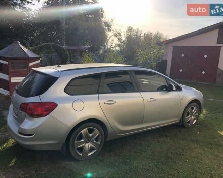 Серый Опель Астра, объемом двигателя 1.7 л и пробегом 253 тыс. км за 6900 $, фото 3 на Automoto.ua