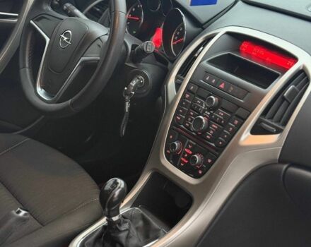 Серый Опель Астра, объемом двигателя 1.4 л и пробегом 178 тыс. км за 6500 $, фото 8 на Automoto.ua