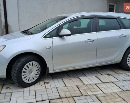 Серый Опель Астра, объемом двигателя 1.7 л и пробегом 266 тыс. км за 7500 $, фото 2 на Automoto.ua