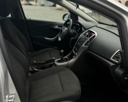 Серый Опель Астра, объемом двигателя 1.7 л и пробегом 70 тыс. км за 6000 $, фото 10 на Automoto.ua