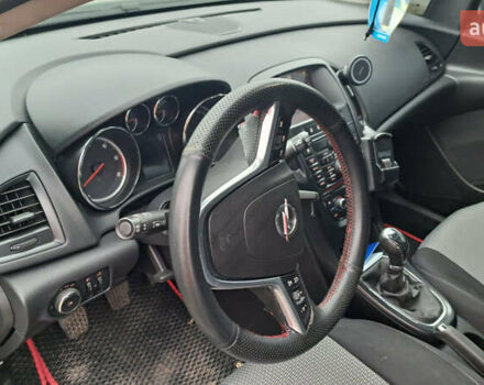 Серый Опель Астра, объемом двигателя 1.69 л и пробегом 210 тыс. км за 6500 $, фото 9 на Automoto.ua