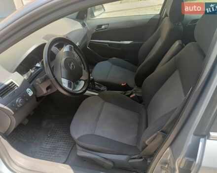Сірий Опель Астра, об'ємом двигуна 1.69 л та пробігом 348 тис. км за 4400 $, фото 7 на Automoto.ua