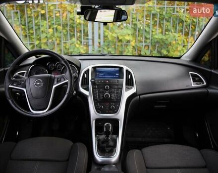 Серый Опель Астра, объемом двигателя 1.69 л и пробегом 233 тыс. км за 7800 $, фото 11 на Automoto.ua