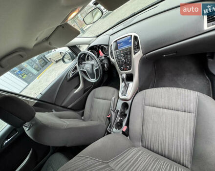 Серый Опель Астра, объемом двигателя 1.6 л и пробегом 142 тыс. км за 8000 $, фото 74 на Automoto.ua