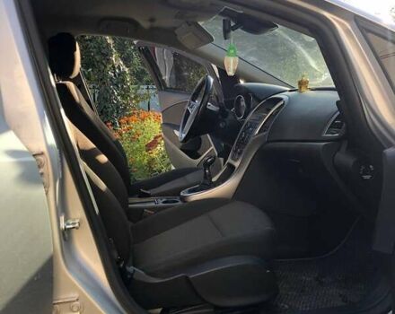 Серый Опель Астра, объемом двигателя 1.7 л и пробегом 253 тыс. км за 6900 $, фото 4 на Automoto.ua