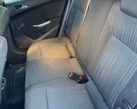 Серый Опель Астра, объемом двигателя 1.7 л и пробегом 377 тыс. км за 6200 $, фото 5 на Automoto.ua