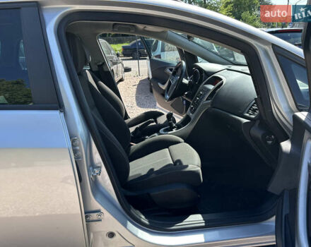 Серый Опель Астра, объемом двигателя 1.7 л и пробегом 183 тыс. км за 7950 $, фото 28 на Automoto.ua