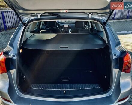 Серый Опель Астра, объемом двигателя 1.7 л и пробегом 259 тыс. км за 7700 $, фото 23 на Automoto.ua