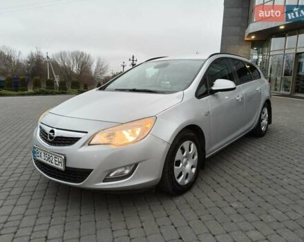 Серый Опель Астра, объемом двигателя 1.7 л и пробегом 276 тыс. км за 6500 $, фото 12 на Automoto.ua