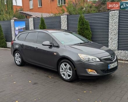 Опель Астра 2012 в Черкассах на Automoto.ua Серый Опель Астра, объемом двигателя 1.7 л и пробегом 236 тыс. км за 7499 $, фото 6 на Automoto.ua