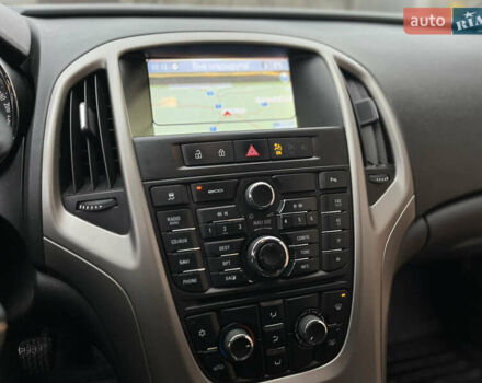 Серый Опель Астра, объемом двигателя 1.7 л и пробегом 257 тыс. км за 5850 $, фото 13 на Automoto.ua