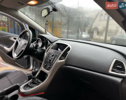 Серый Опель Астра, объемом двигателя 1.7 л и пробегом 257 тыс. км за 5850 $, фото 25 на Automoto.ua