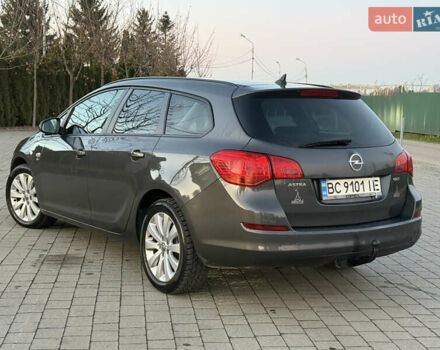 Серый Опель Астра, объемом двигателя 1.7 л и пробегом 215 тыс. км за 7350 $, фото 4 на Automoto.ua
