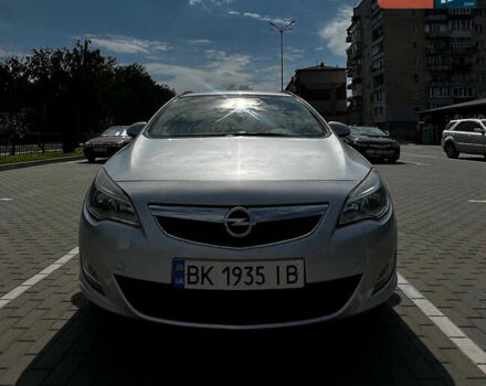 Сірий Опель Астра, об'ємом двигуна 1.69 л та пробігом 264 тис. км за 7500 $, фото 1 на Automoto.ua