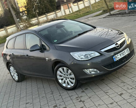 Серый Опель Астра, объемом двигателя 1.7 л и пробегом 215 тыс. км за 7350 $, фото 6 на Automoto.ua