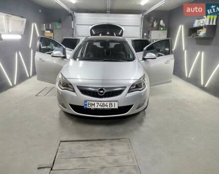 Сірий Опель Астра, об'ємом двигуна 2 л та пробігом 250 тис. км за 9200 $, фото 3 на Automoto.ua