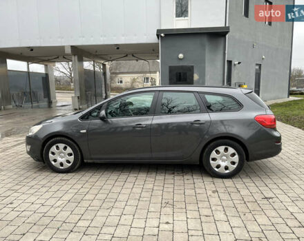 Серый Опель Астра, объемом двигателя 1.7 л и пробегом 235 тыс. км за 7500 $, фото 16 на Automoto.ua