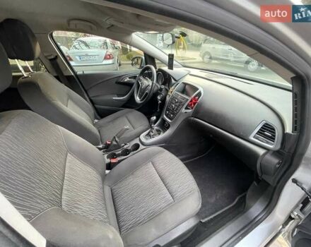 Серый Опель Астра, объемом двигателя 1.2 л и пробегом 306 тыс. км за 5900 $, фото 14 на Automoto.ua