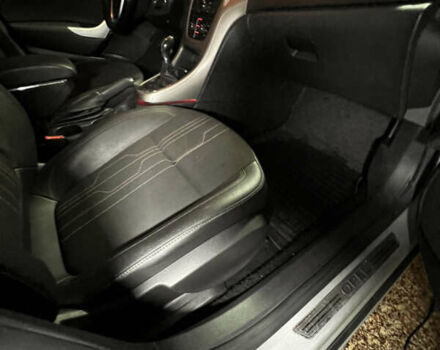 Серый Опель Астра, объемом двигателя 1.7 л и пробегом 255 тыс. км за 6200 $, фото 43 на Automoto.ua