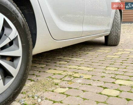 Серый Опель Астра, объемом двигателя 1.7 л и пробегом 252 тыс. км за 5900 $, фото 17 на Automoto.ua