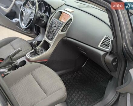 Опель Астра 2012 в Черкассах на Automoto.ua Серый Опель Астра, объемом двигателя 1.7 л и пробегом 236 тыс. км за 7499 $, фото 24 на Automoto.ua