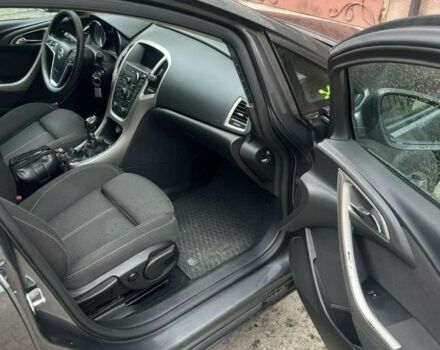 Серый Опель Астра, объемом двигателя 1.7 л и пробегом 200 тыс. км за 7000 $, фото 5 на Automoto.ua