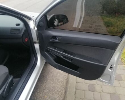 Сірий Опель Астра, об'ємом двигуна 1.7 л та пробігом 300 тис. км за 6200 $, фото 5 на Automoto.ua