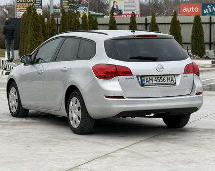 Серый Опель Астра, объемом двигателя 1.7 л и пробегом 245 тыс. км за 5700 $, фото 6 на Automoto.ua