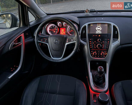 Серый Опель Астра, объемом двигателя 1.7 л и пробегом 215 тыс. км за 7350 $, фото 33 на Automoto.ua