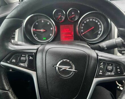 Серый Опель Астра, объемом двигателя 1.7 л и пробегом 241 тыс. км за 5900 $, фото 6 на Automoto.ua