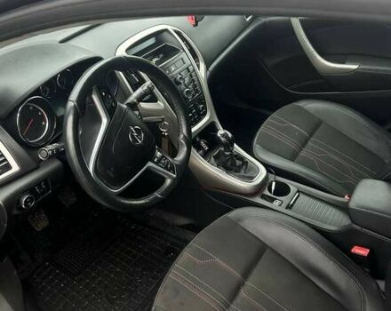 Серый Опель Астра, объемом двигателя 1.69 л и пробегом 241 тыс. км за 5900 $, фото 6 на Automoto.ua