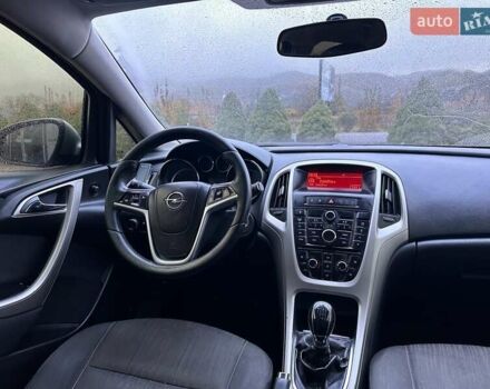 Опель Астра 2012 в Хусте на Automoto.ua Серый Опель Астра, объемом двигателя 1.69 л и пробегом 274 тыс. км за 5999 $, фото 1 на Automoto.ua