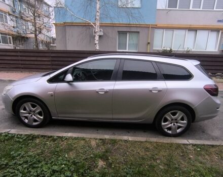 Серый Опель Астра, объемом двигателя 1.7 л и пробегом 255 тыс. км за 6950 $, фото 5 на Automoto.ua