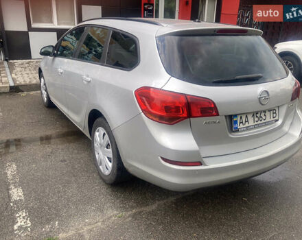 Серый Опель Астра, объемом двигателя 1.7 л и пробегом 312 тыс. км за 6500 $, фото 2 на Automoto.ua