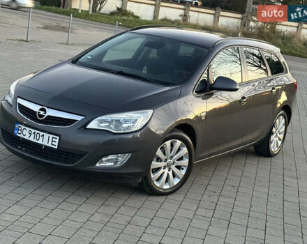 Серый Опель Астра, объемом двигателя 1.7 л и пробегом 215 тыс. км за 7350 $, фото 13 на Automoto.ua