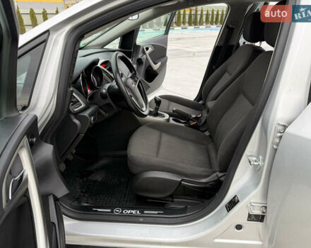 Серый Опель Астра, объемом двигателя 1.7 л и пробегом 245 тыс. км за 5700 $, фото 17 на Automoto.ua