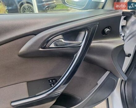 Серый Опель Астра, объемом двигателя 1.7 л и пробегом 270 тыс. км за 6750 $, фото 40 на Automoto.ua