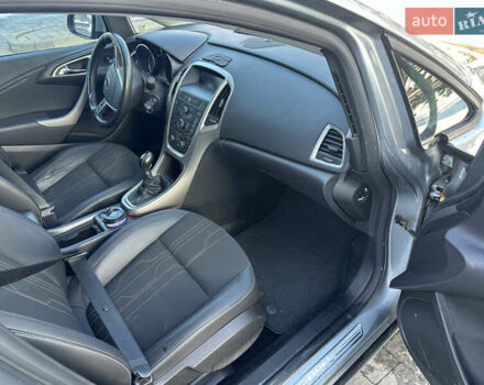 Серый Опель Астра, объемом двигателя 1.69 л и пробегом 180 тыс. км за 7500 $, фото 18 на Automoto.ua