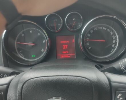 Серый Опель Астра, объемом двигателя 1.7 л и пробегом 240 тыс. км за 6500 $, фото 5 на Automoto.ua