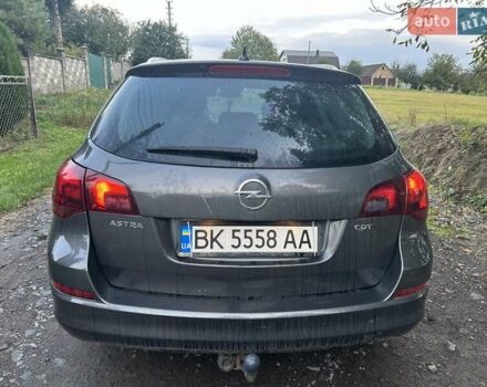 Серый Опель Астра, объемом двигателя 1.6 л и пробегом 275 тыс. км за 7500 $, фото 7 на Automoto.ua
