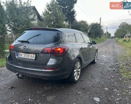 Серый Опель Астра, объемом двигателя 1.6 л и пробегом 275 тыс. км за 7500 $, фото 3 на Automoto.ua