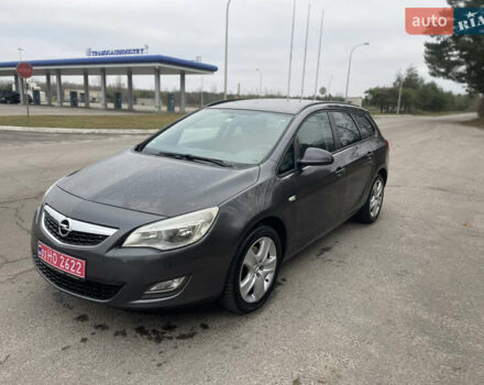 Серый Опель Астра, объемом двигателя 1.7 л и пробегом 200 тыс. км за 6599 $, фото 9 на Automoto.ua