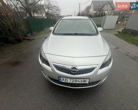 Серый Опель Астра, объемом двигателя 1.7 л и пробегом 255 тыс. км за 6200 $, фото 4 на Automoto.ua
