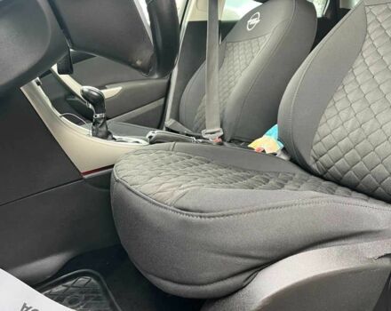 Серый Опель Астра, объемом двигателя 1.7 л и пробегом 243 тыс. км за 7500 $, фото 13 на Automoto.ua