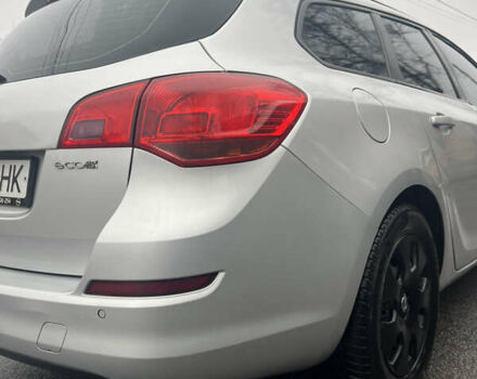 Серый Опель Астра, объемом двигателя 1.7 л и пробегом 255 тыс. км за 6200 $, фото 12 на Automoto.ua