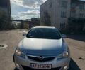 Серый Опель Астра, объемом двигателя 1.7 л и пробегом 280 тыс. км за 5600 $, фото 1 на Automoto.ua