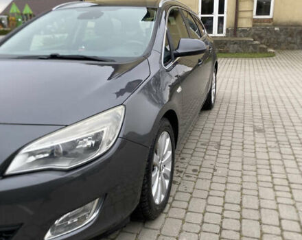 Серый Опель Астра, объемом двигателя 1.7 л и пробегом 327 тыс. км за 7800 $, фото 3 на Automoto.ua